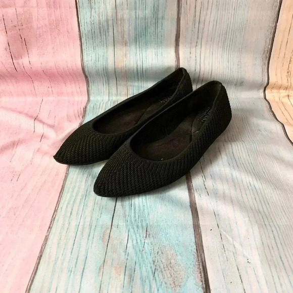 Black Alfani pointed toe flats - Picture 1 of 9